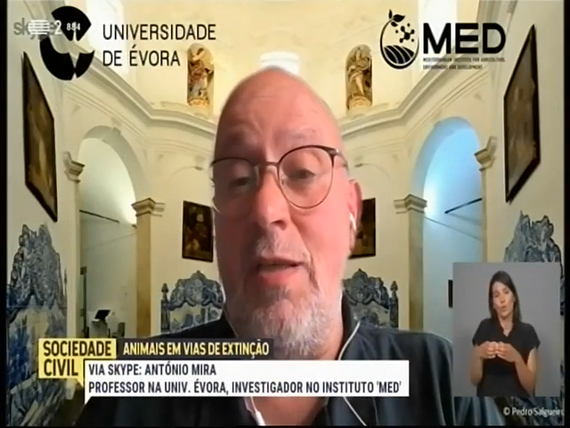 “Animais em vias de extinção” by Prof.António Mira