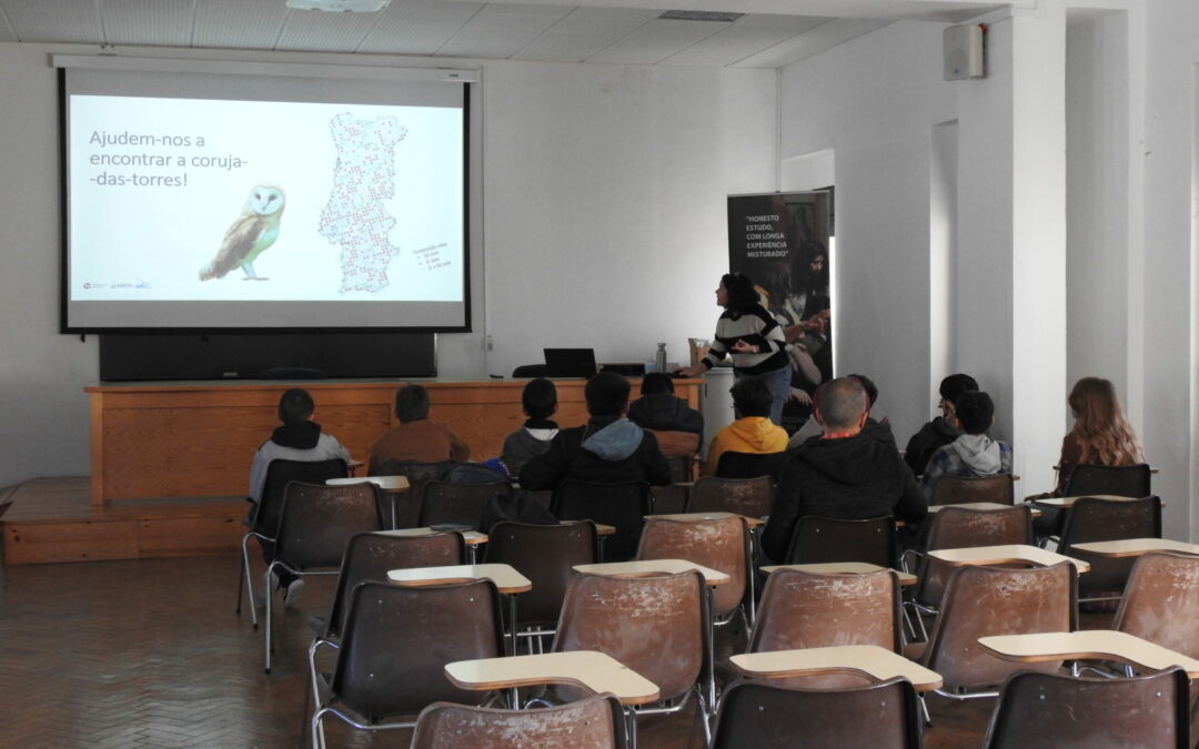 O Clube Ciência Viva de Reguengos de Monsaraz veio ao Laboratório de Ornitologia do MED, na Herdade da Mitra